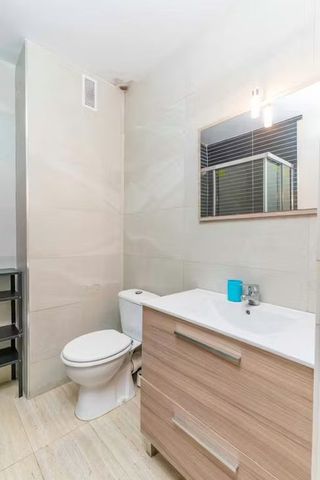 Calle de Pere de Valencia, Valencia, Valencian Community 46022 - Photo 5