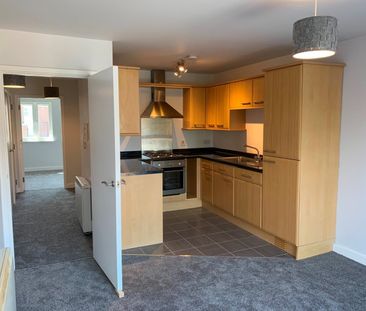 2 Bed Flat, Mayfair Court, CH43 - Photo 1