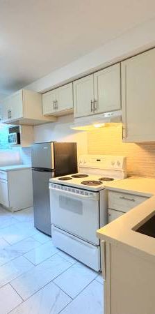 Beautiful and Large apartment for rent 3 ½ Saint-Laurent - Photo 1