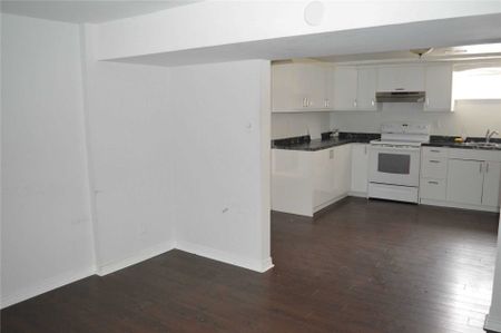 For Lease - 24 Holman Crescent, Aurora, Ontario - Photo 4