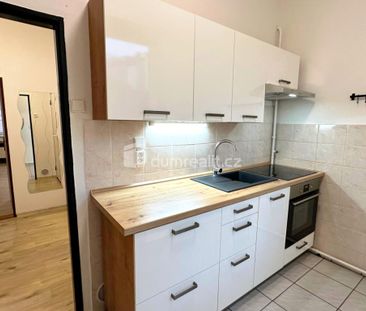 Pronájem bytu 1+1 36 m2 - Photo 1