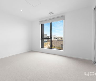 STUNNING BRAND NEW PROPERTY - Photo 2