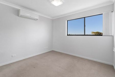 41/13 Norman Street, Wooloowin QLD, Belconnen - Photo 2