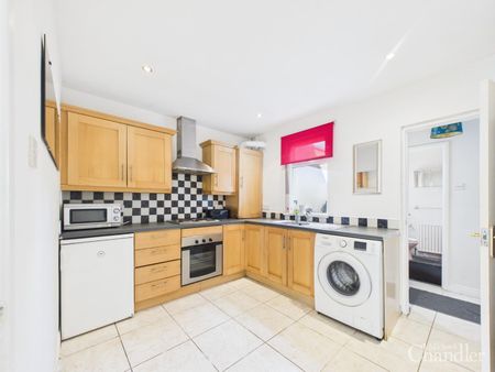 83 Frenchpark Street, Belfast, BT12 6HZ - Photo 5