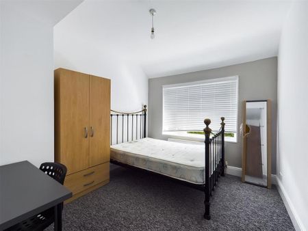 6 bedroom apartment to rent - Photo 3