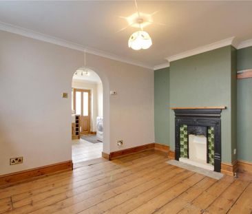 2 bedroom semi-detached house to rent - Photo 6