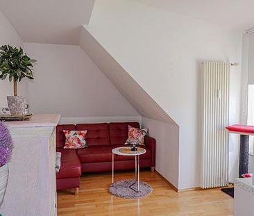 Gemütliche 40m² große 2-Zimmer-Dachgeschosswohnung mit Südbalkon in begehrter Lage von Hagen-Emst - Foto 1