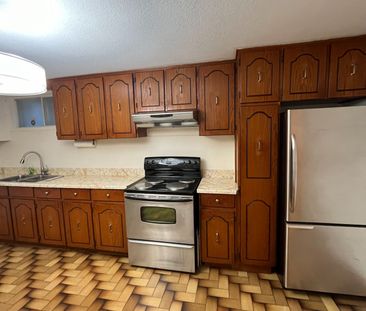 For Lease - 6 Romanway Crescent, Toronto, Ontario - Photo 5