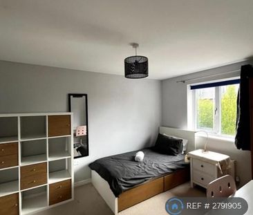 4 bedroom semi-detached house to rent - Photo 6