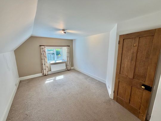 Lowton, Taunton, Somerset - Photo 1