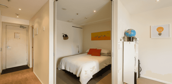 Fully furnished city pad - Photo 2