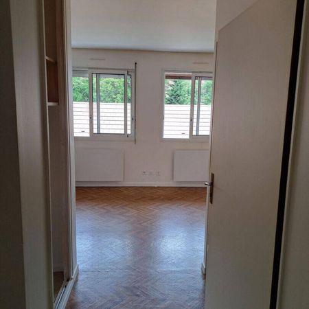 Location appartement 1 pièce 28.5 m² à Divonne-les-Bains (01220) - Photo 3