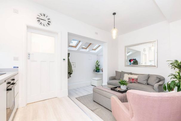 1 bedroom flat to rent - Photo 1