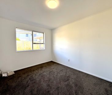 Henderson Freshly Renovated 3 Bedroom Home - Photo 1
