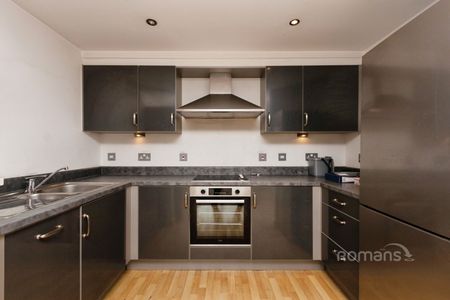 2 bedroom apartment to rent - Photo 5