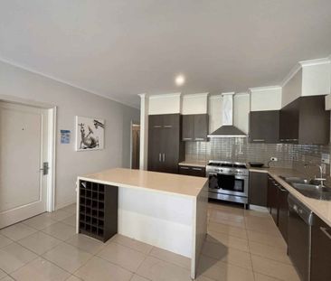 Room 3 (Non Ensuite) - Photo 4