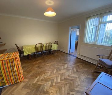 2 bedroom ground floor flat to rent - Photo 4