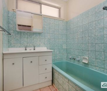 Family Home - Photo 5