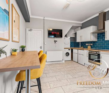 Popular Location Room 3 - Photo 3