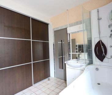 Location Appartement 2 pièces 47m² - Photo 4