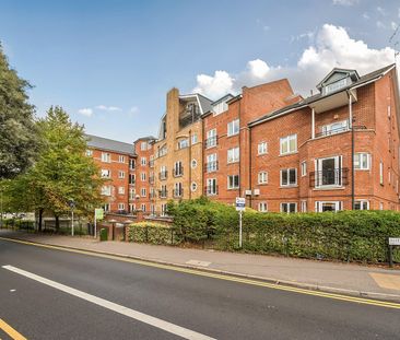 Aveley House, Iliffe Close, Reading, RG1 2QF - Photo 2