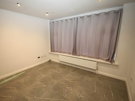 Semi-detached house to rent on - Photo 4