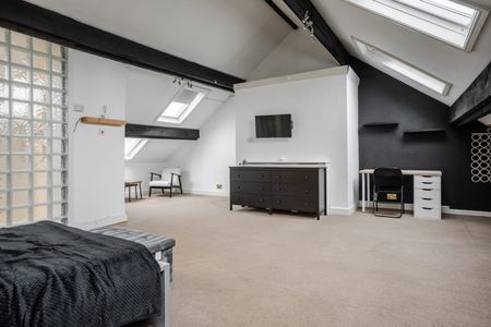 Anfield Road Room 5 - Photo 2