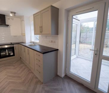 2 bedroom semi-detached house to rent - Photo 4