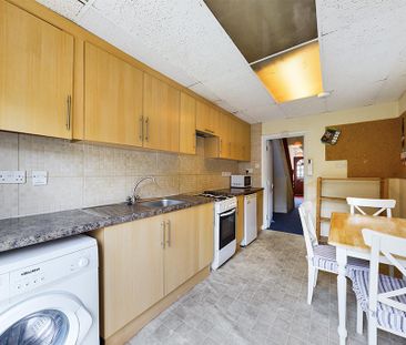 3 bedroom private hall to rent - Photo 6