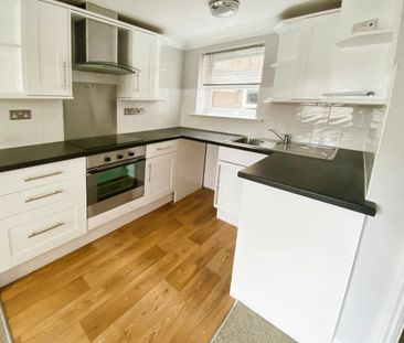 1 bed flat to rent in Flat 6, 905 Christchurch Road, Bournemouth, - Photo 2