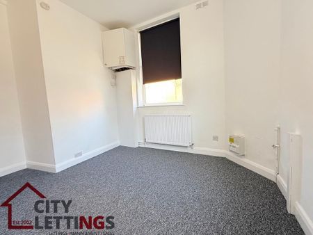1 bedroom ground floor flat to rent - Photo 4