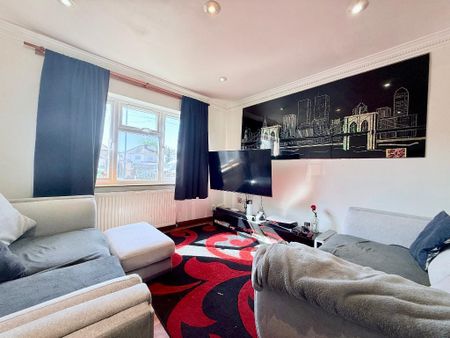 Gurney Road, Northolt, London, UK, UB5 6LJ - Photo 4