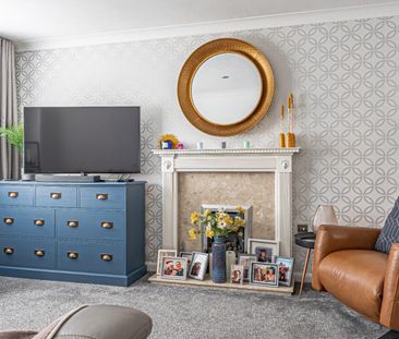 4 bedroom House To Let - Photo 2