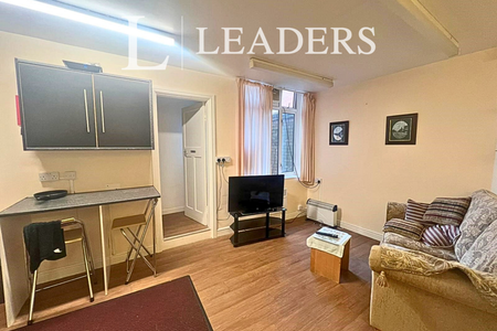 Studio to rent - Photo 2