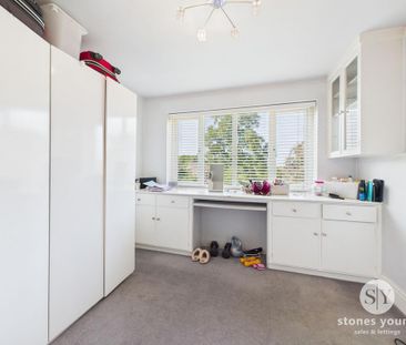 4 bedroom detached house to rent - Photo 2