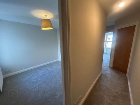 Flat 7 Helen's Way, 1 Station Square, Helen's Bay, BT19 1TN - Photo 3