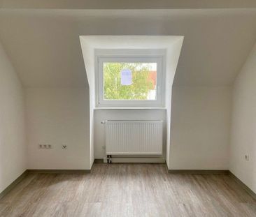 2-Zimmer-Wohnung im Dachgeschoss sucht Nachmieter - Photo 1