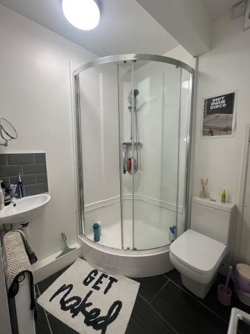 Room in a Shared Flat, Hollybank Road, L18 - Photo 5