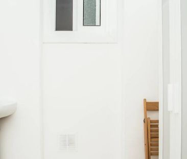 Carrer de Lancaster, Barcelona, Catalonia 08001 - Photo 3