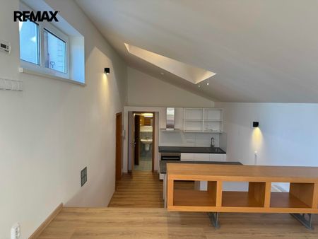 Pronájem bytu 1+kk v osobním vlastnictví 46 m², Praha 5 - Smíchov - Photo 4