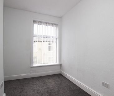 Sandringham Road, Darwen - Photo 4