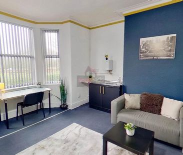 Studio to rent - Photo 1