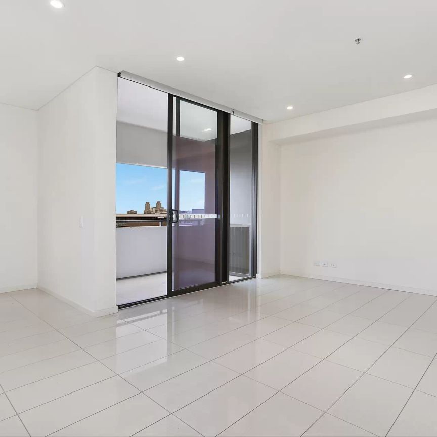 MGM MARTIN – ONE BEDROOM APARTMENT - Photo 1