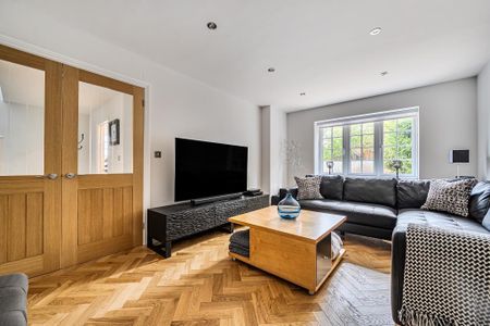 4 bedroom detached house to rent - Photo 3