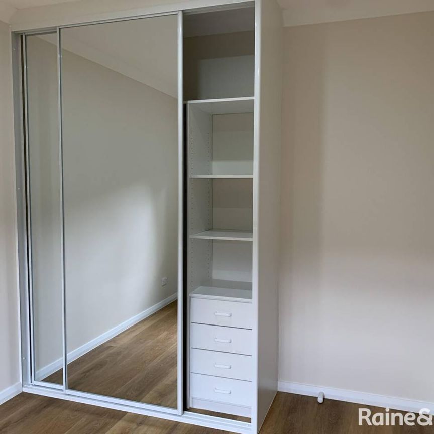 Charming Two-Bedroom Home - Convenient Location! - Photo 1