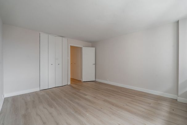 2121 Tupper Street, Montréal, QC - Photo 1