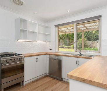 Spacious Family Living in Prime Langwarrin Location with Large Back... - Photo 3