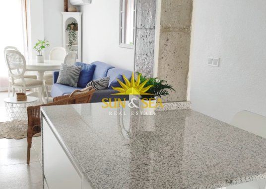 2 BEDROOM APARTMENT - TORRE DE LA HORADADA