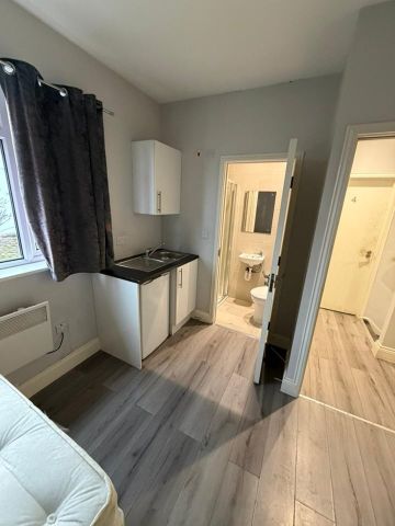 Studio Flat, Allerford Road, SE6 - Photo 5