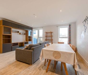 2 bedroom flat to rent - Photo 2